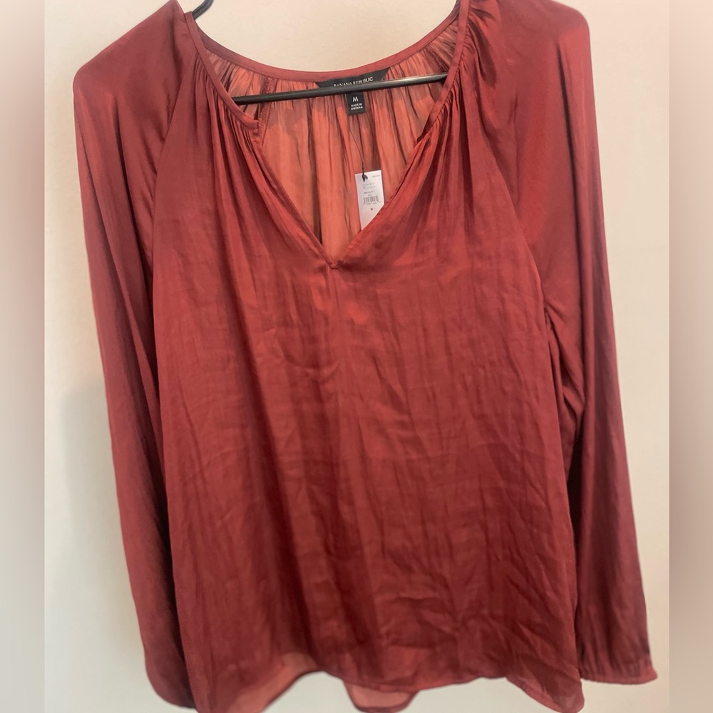 Banana republic blouse with tag, size M